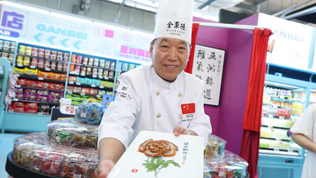 全聚德北京烤鸭本地吃得到！FairPrice Xtra霸霸店独家引进472款中国传统与网红食品