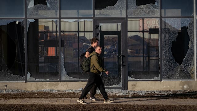 乌克兰无人机飞向莫斯科 俄称击落65架