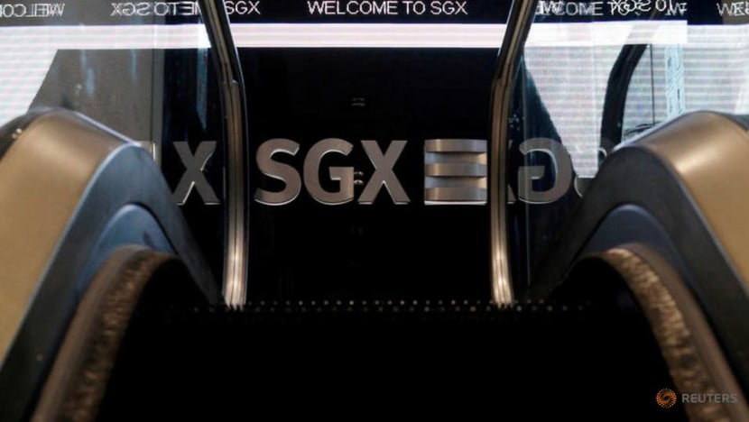 Singapore shares hit 10-year low over COVID-19 fears Singapore shares hit 10-year low over COVID-19 fears