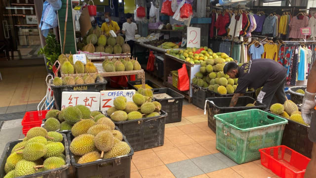 意外丰收导致榴梿价格连降 又有商家开始送榴梿