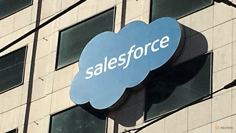 Salesforce closes 1,000 paid 'Agentforce' deals, looks to robot future