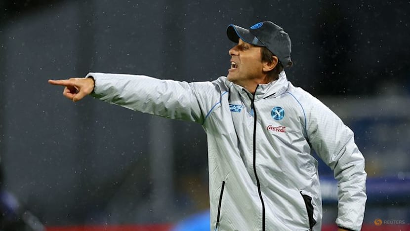 Conte and Spalletti face former clubs in Napoli-Juve clash