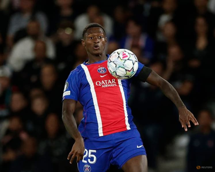 PSG's Mendes sustains thigh injury ahead of Barcelona clash
