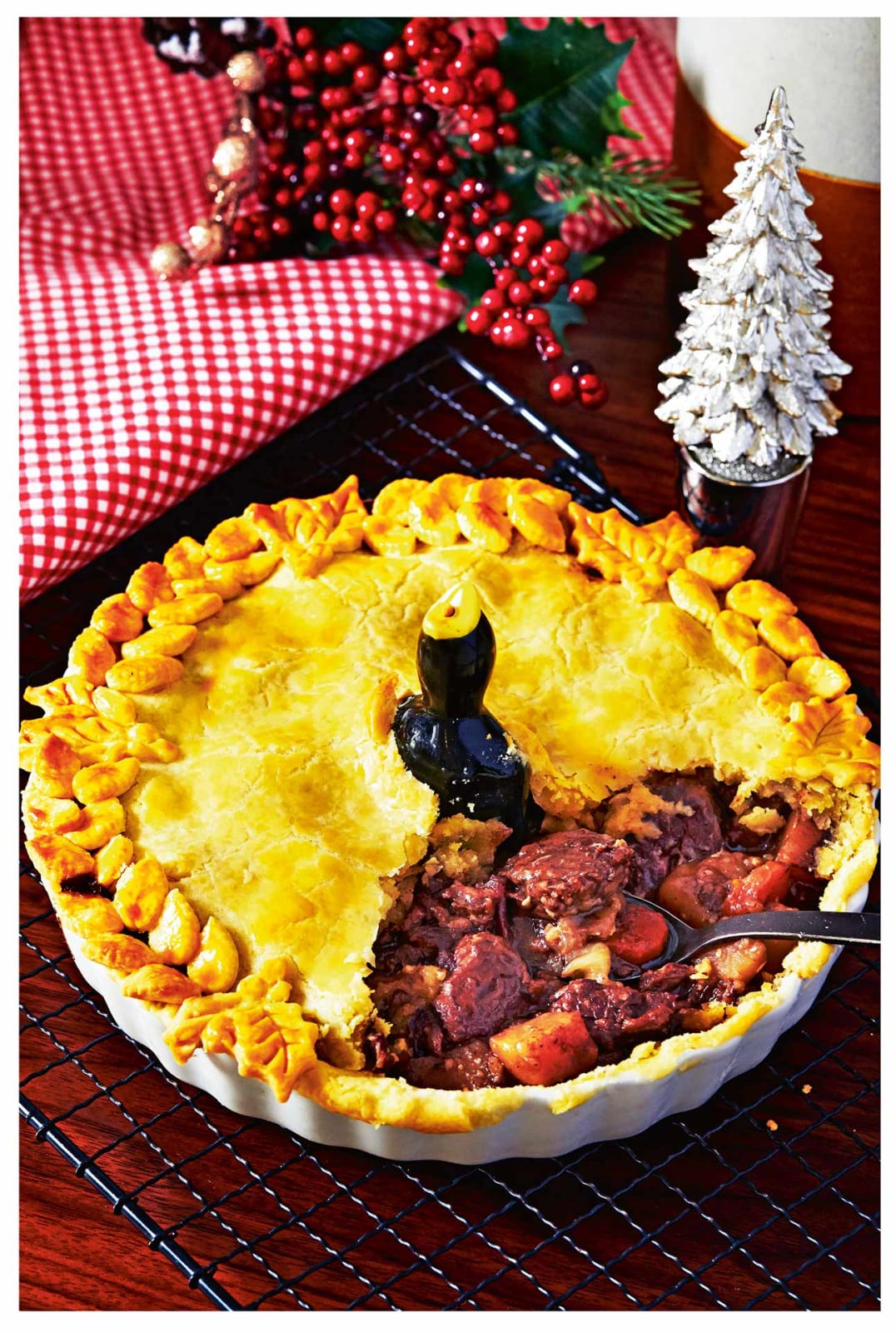 Luxurious Beef Short Rib Pie For Christmas - 8days