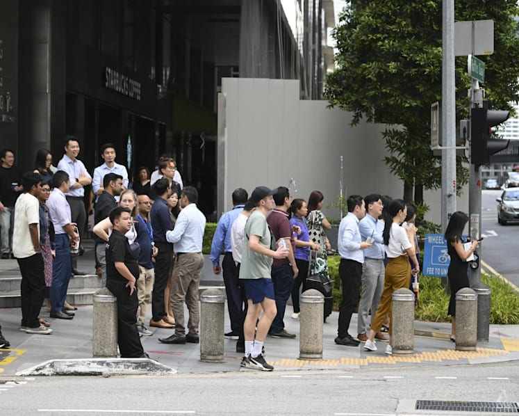 Economic review recommends positioning Singapore as global AI leader, making lifelong learning practical