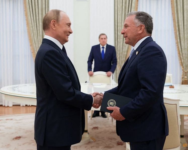 Russia rules out big concessions on Ukraine as leak shows Witkoff advised Moscow
