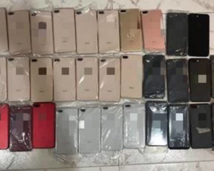 Logistics manager charged with stealing hundreds of iPhones from company