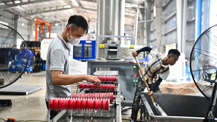 FOKUS: AS tutup celah ekspor barang China via Asia Tenggara, bagaimana nasib perusahaan dan pekerja?