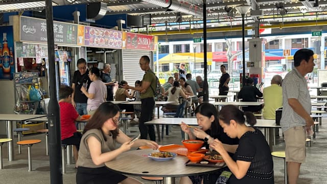 两个熟食中心摊位投标价创新高 勿洛熟食中心最高达6699元