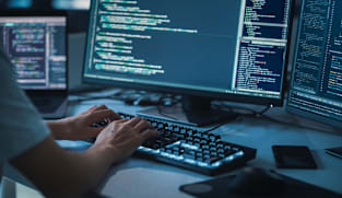 Singapore to launch AI, tech visa track with S$30,000 income requirement