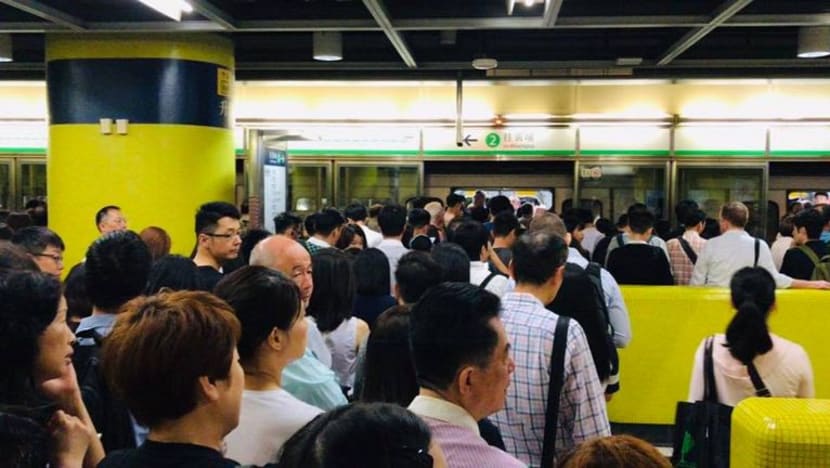 MTR Hong Kong tergendala 6 jam
