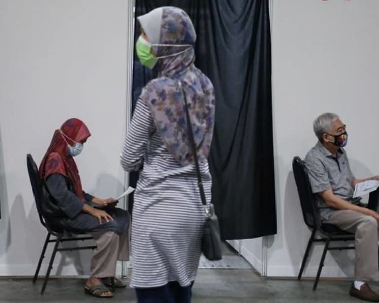 Selangor, Johor and Penang ICUs surpass 90% capacity as Malaysia reports 20,396 new COVID-19 cases