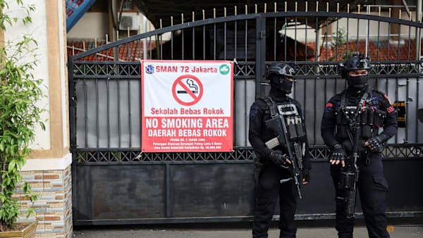 Terduga pelaku peledakan di masjid SMAN 72 turut terluka, jalani operasi