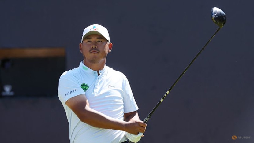 South Korea's Kim leads Open as Burns falters