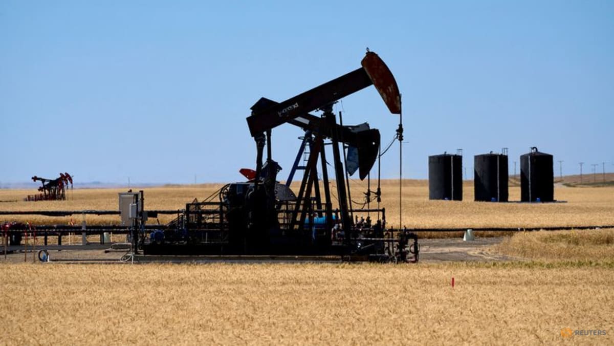 Oil falls after US, Iran talks conclude in Doha
