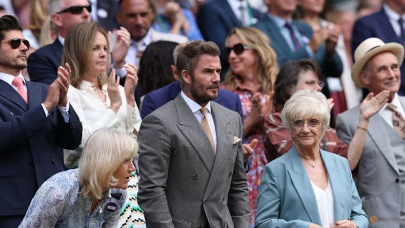 Stretched Sinner overcomes Kecmanovic to begin Wimbledon title defence