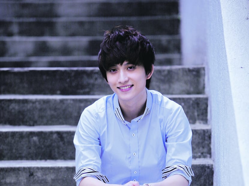 Don’t eat pizza in front of singer Kenny Khoo.
Photo: Jason Ho