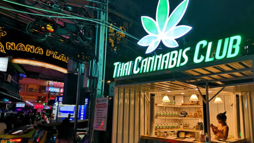 Thailand bakal wajibkan sijil perubatan bagi pembelian ganja Thailand bakal wajibkan sijil perubatan bagi pembelian ganja