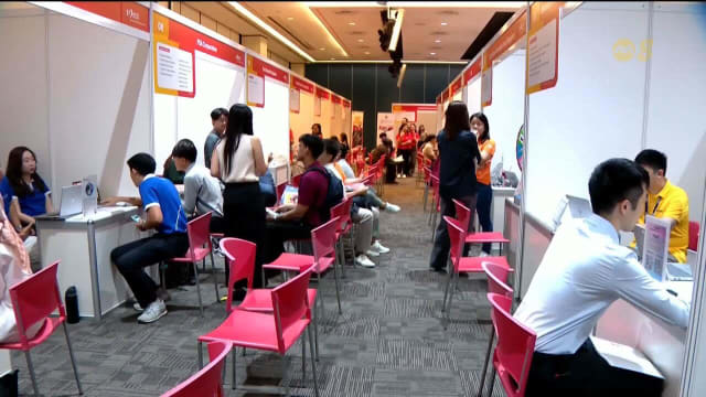 e2i全新职业发展框架 助年轻人毕业后求职