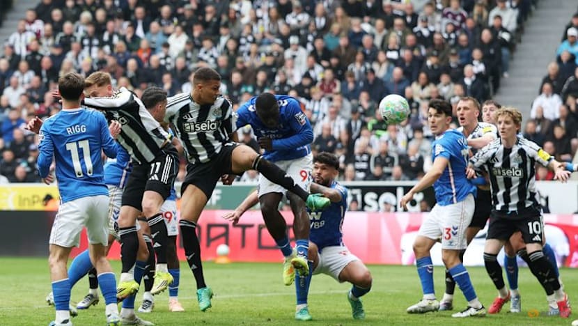 Sunderland stun Newcastle with late Brobbey winner in dramatic Tyne-Wear derby