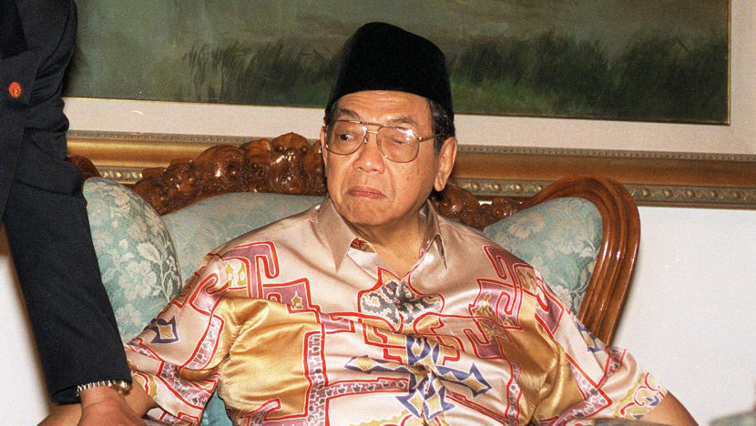 ALAM MELAYU: Berpadang Mencerah, Bermedan Menggugah ALAM MELAYU: Berpadang Mencerah, Bermedan Menggugah