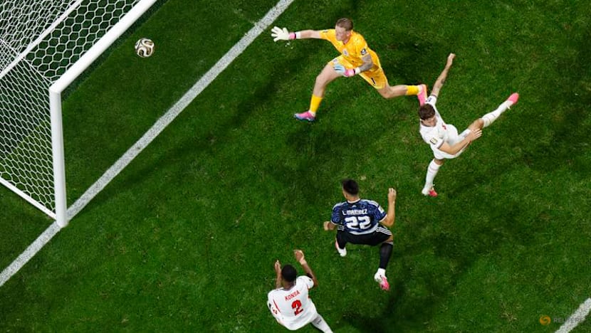 Holders Argentina beat England 2-1 to set up World Cup final against Spain