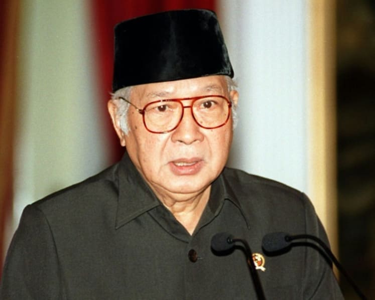 Indonesia’s proposal to name late President Suharto a national hero sparks discussion, backlash