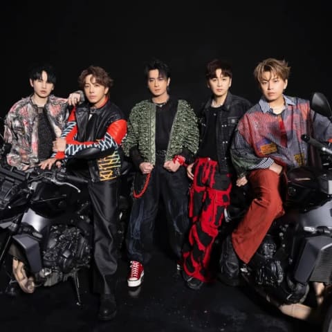 Energy震撼新作《星期五晚上》:与国际编舞大师Avantgardey携手打造洗脑神曲,书伟坦言挑战体力极限,High 5更是心肺考验的巅峰之作!