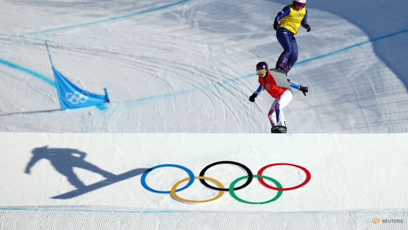 Snowboard-Britain wins mixed team cross gold