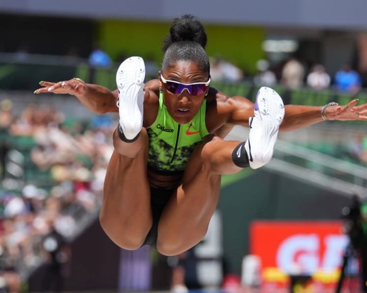Davis-Woodhall opens up on mental health struggles after Eugene victory
