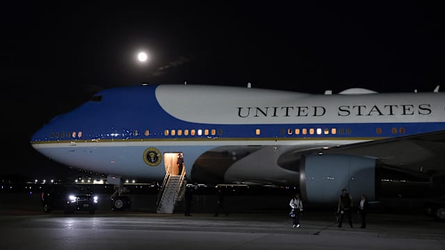 美军基地收装有白色粉末信封 数人不适入院