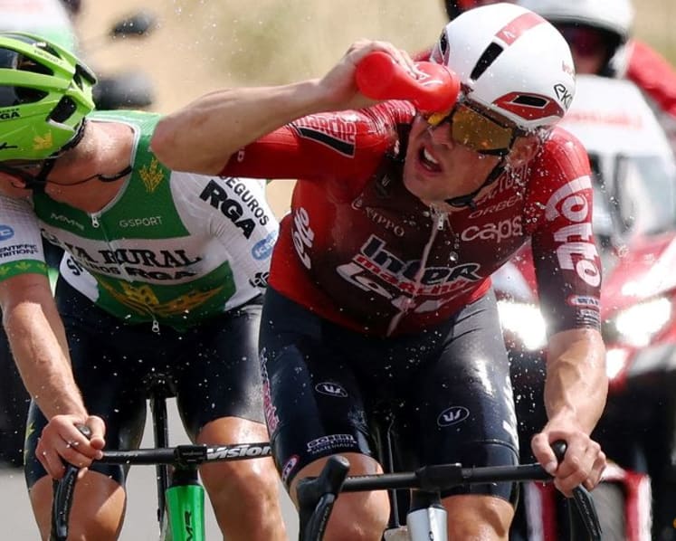 Heatwave forces Tour de France organisers to shorten stage nine