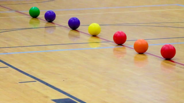 因躲避球起争执 台小学生将同学抱摔致身心俱伤