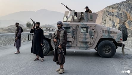 Pakistan bombs Kabul in 'open war' on Afghanistan's Taliban government