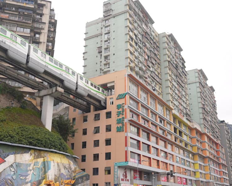 Inside Chongqing's vertical maze 