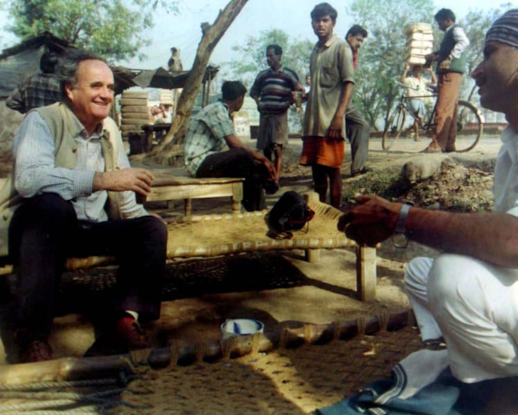Tributes pour in for Mark Tully, BBC's 'voice of India' who died at 90