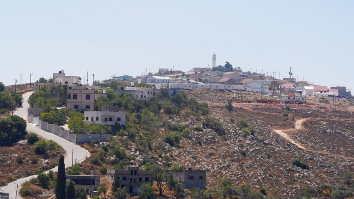 Israelis march to Gaza border demanding re-establishment of settlements