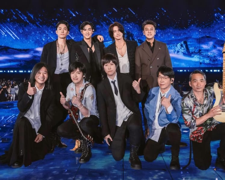 Taiwanese boy band F4 reunite at Mayday's concert
