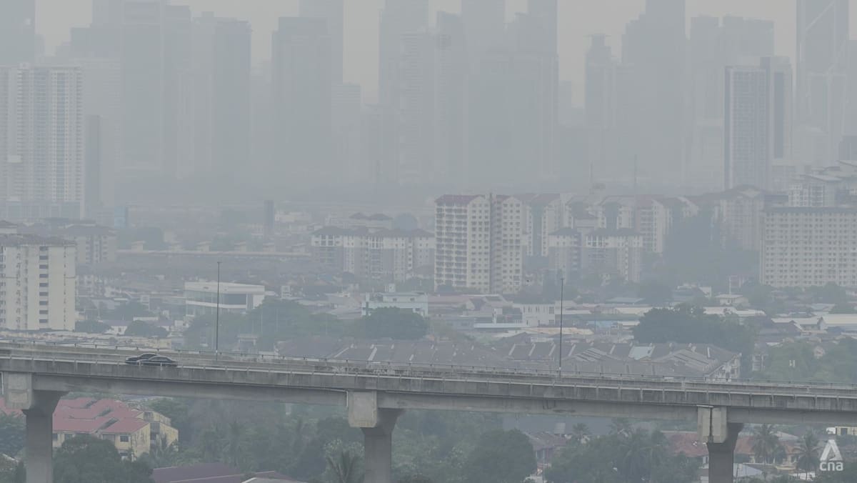 Haze worsens across Malaysia, with 38 areas recording unhealthy air quality