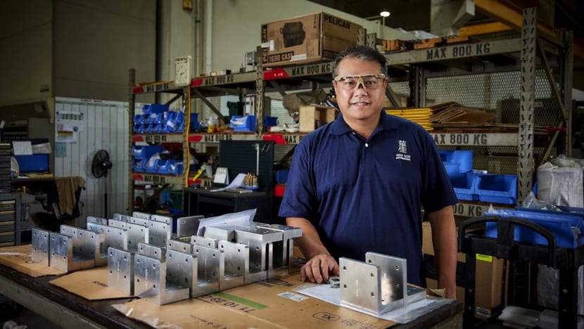From customer service officer to technician: A hands-on approach to a mid-career change From customer service officer to technician: A hands-on approach to a mid-career change