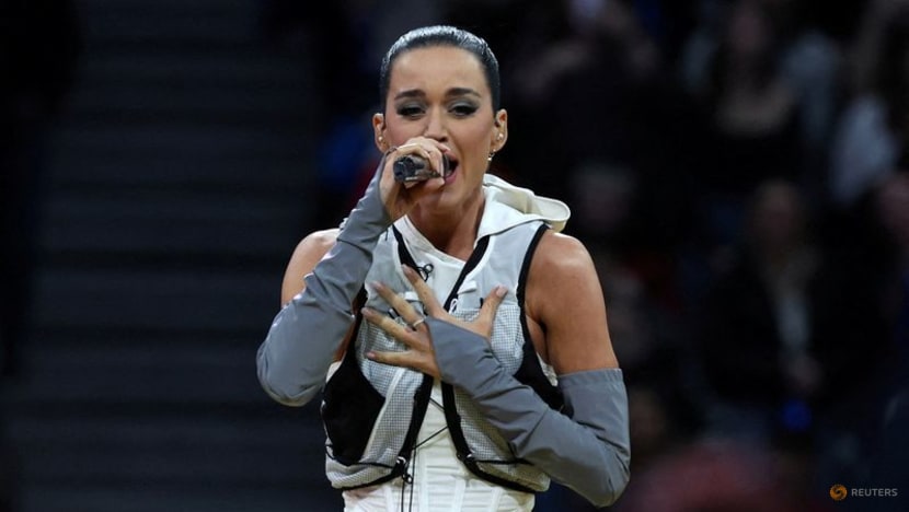 Katy Perry, Lauren Sanchez among Blue Origin's planned all-female crew to space Katy Perry, Lauren Sanchez among Blue Origin's planned all-female crew to space