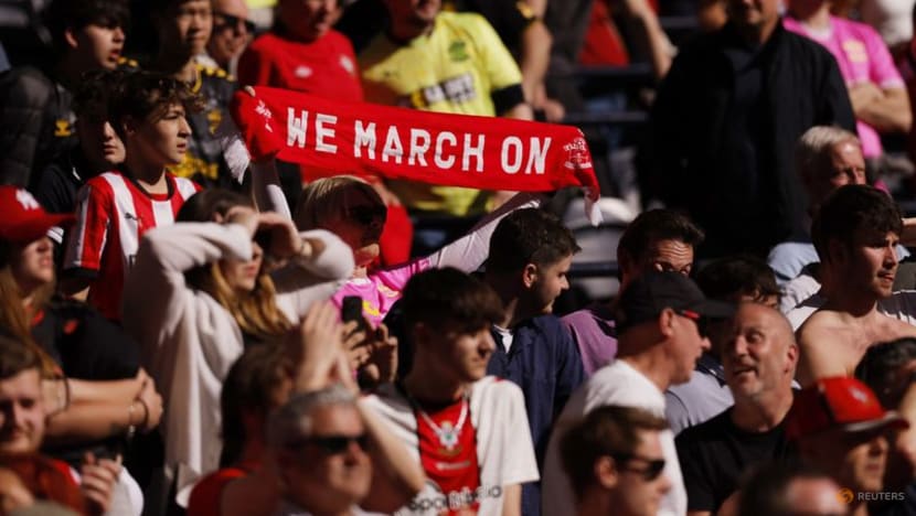 Southampton left to try to avoid becoming worst Premier League team ever