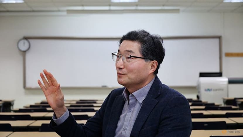 Contender for Bank of Korea governor backs higher property taxes to contain inflation