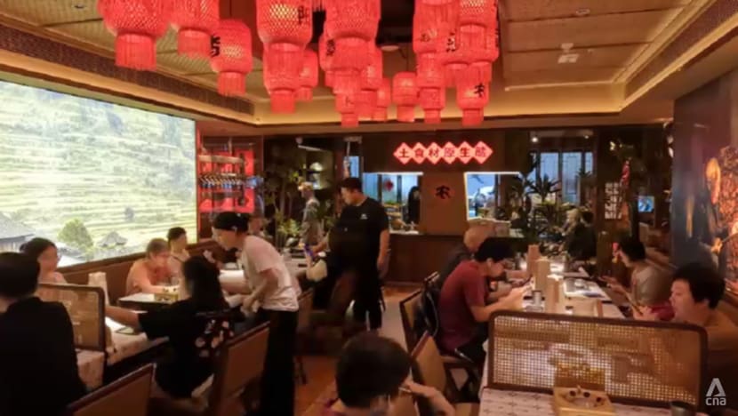 As Hong Kong’s F&B firms struggle to stay afloat, Chinese eateries flock in to fill the gap As Hong Kong’s F&B firms struggle to stay afloat, Chinese eateries flock in to fill the gap