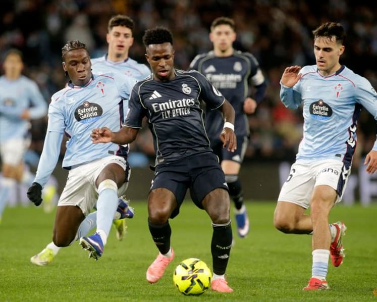 Valverde strikes late as Real Madrid snatch 2-1 win at Celta