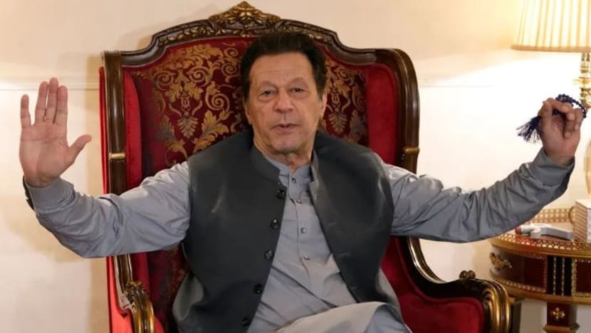 Mantan PM Pakistan Imran Khan didapati bersalah atas tuduhan rasuah; dihukum penjara 3 tahun Mantan PM Pakistan Imran Khan didapati bersalah atas tuduhan rasuah; dihukum penjara 3 tahun