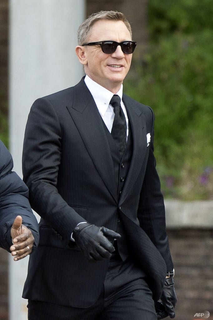 007 dress up outlet