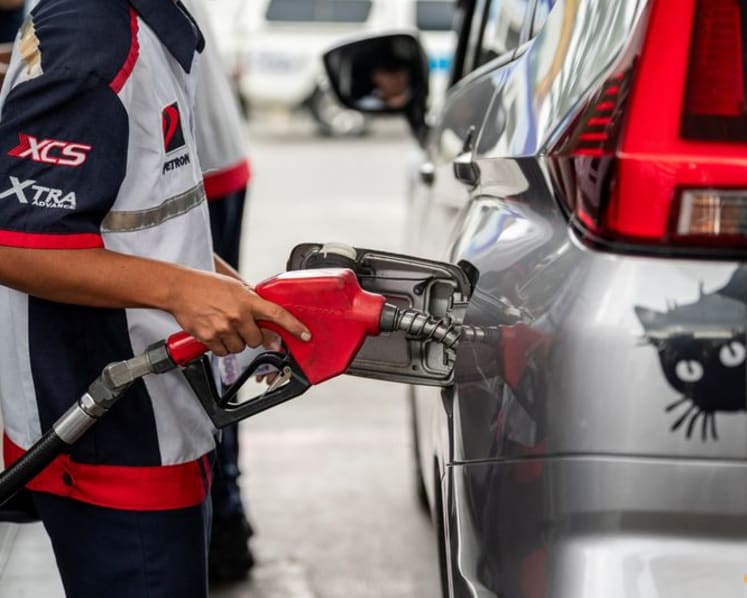 Philippines allows temporary use of dirtier fuel amid Middle East crisis