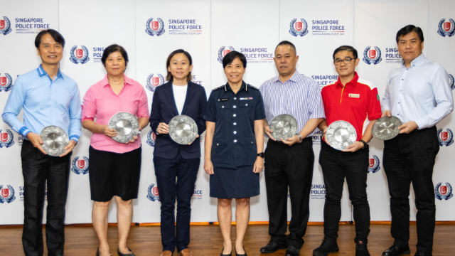 五公众获公众精神奖 六组织和五职员获社区合作奖
