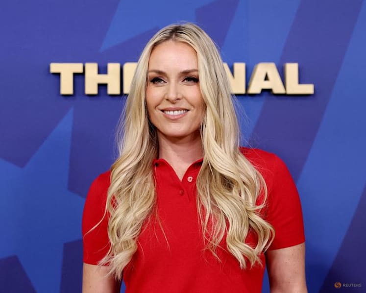 Alpine skiing-Vonn named in US team despite uncertain future